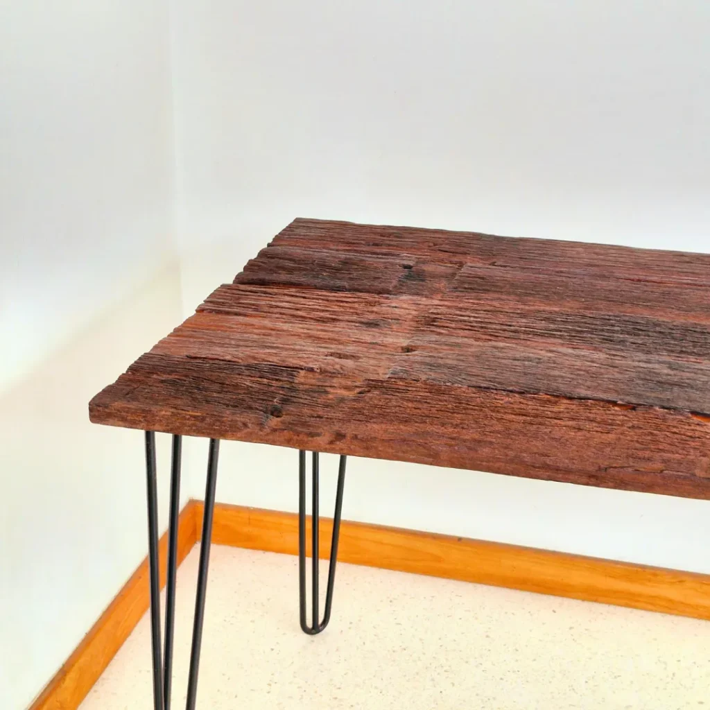 Meja Bantalan Rel Potongan Luaran