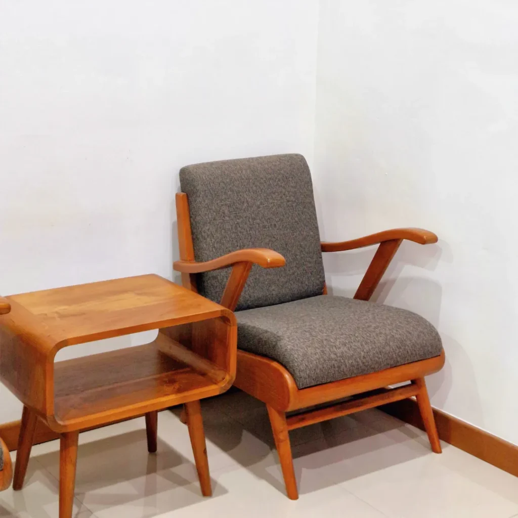 Set Meja Nakas Persegi dan Sofa Kayu Jati - Detail 3