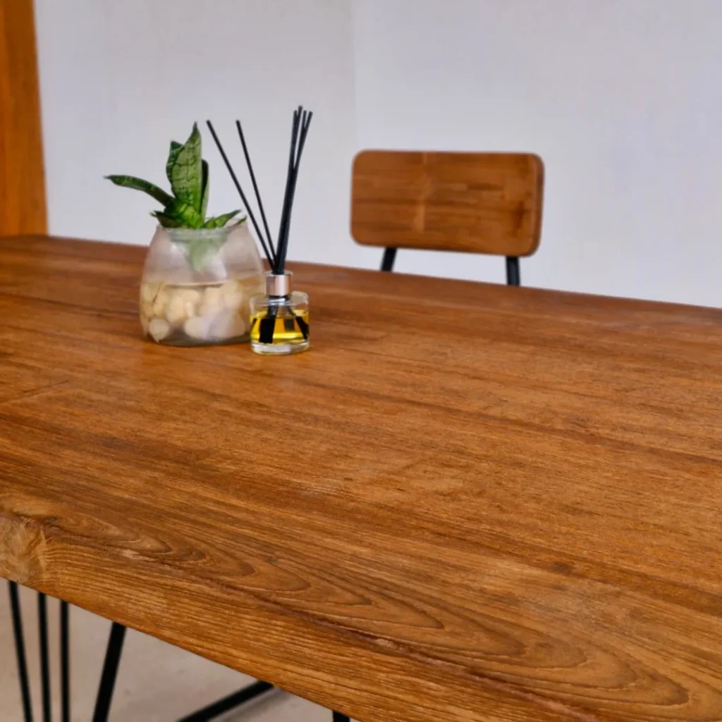 Set Meja dan Kursi Kayu Jati Premium - Detail 3