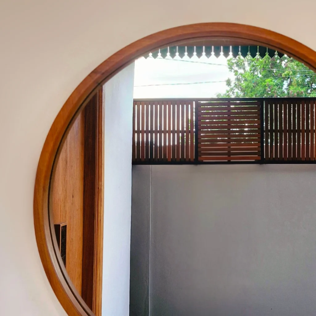 Cermin Bulat Frame Kayu Jati Premium Coklat - Detail 3