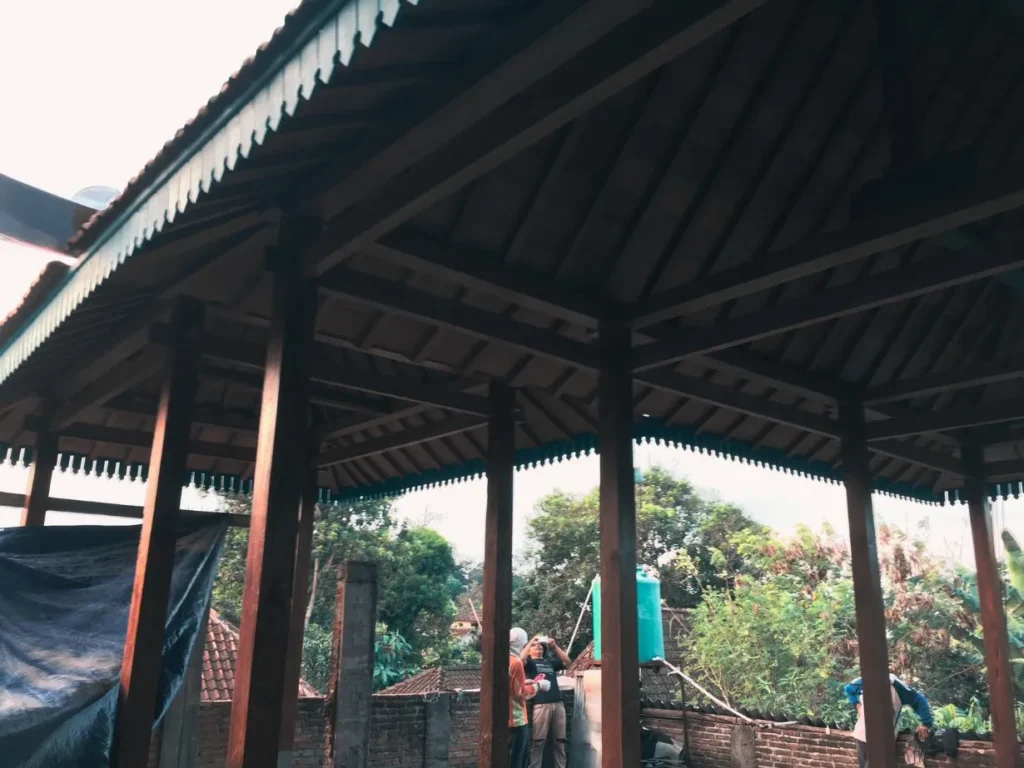 Limasan Bu Nastiti Dosen UGM