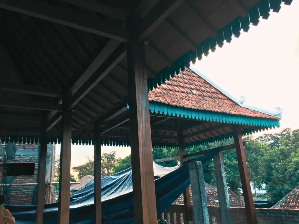 Limasan Bu Nastiti Dosen UGM