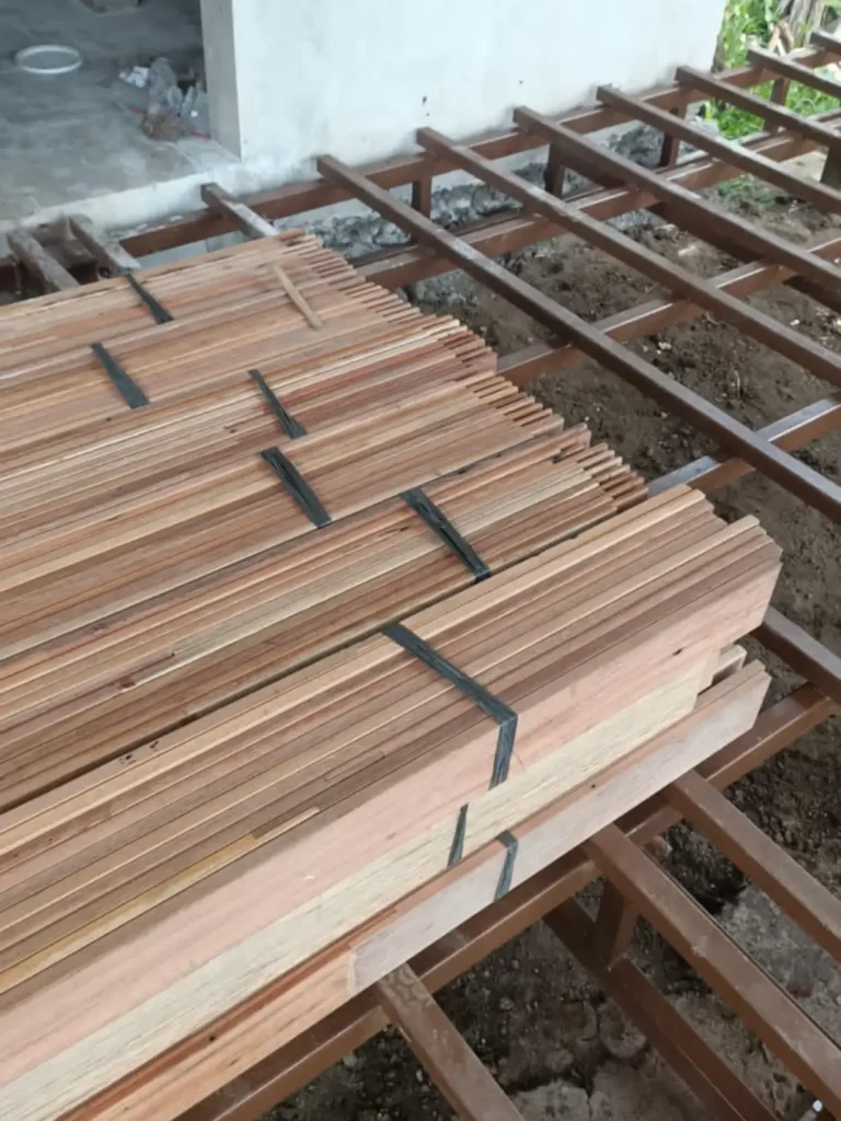 Decking Glamping Kaura Bali