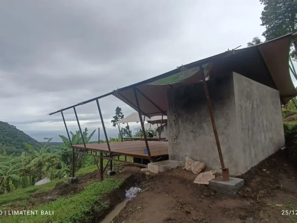 Decking Glamping Kaura Bali