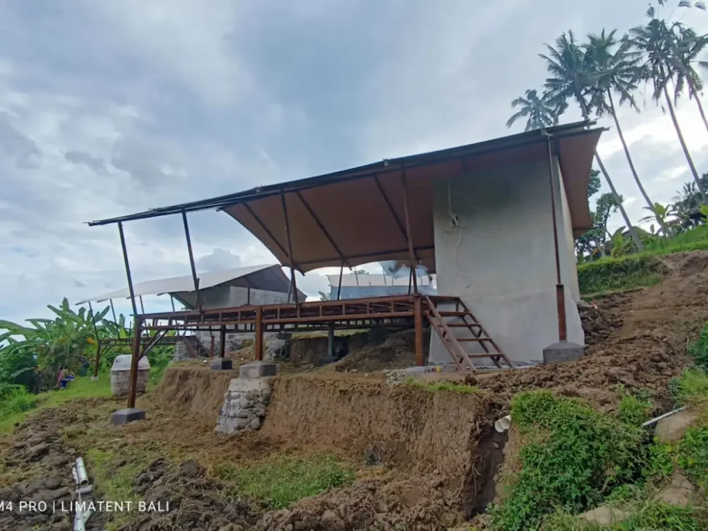 Decking Glamping Kaura Bali