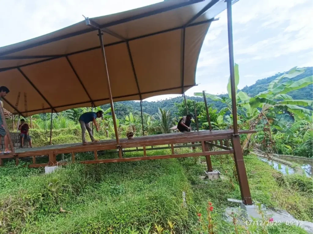 Decking Glamping Kaura Bali