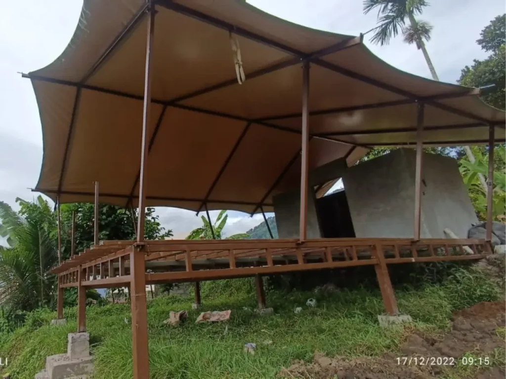 Decking Glamping Kaura Bali