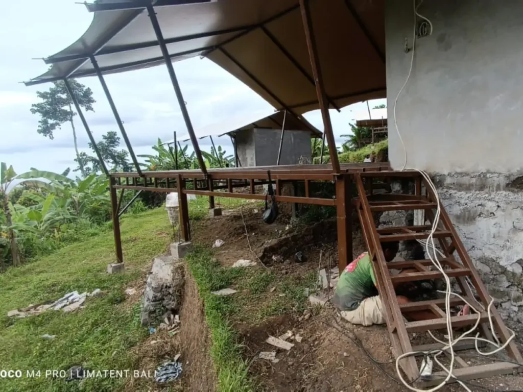 Decking Glamping Kaura Bali