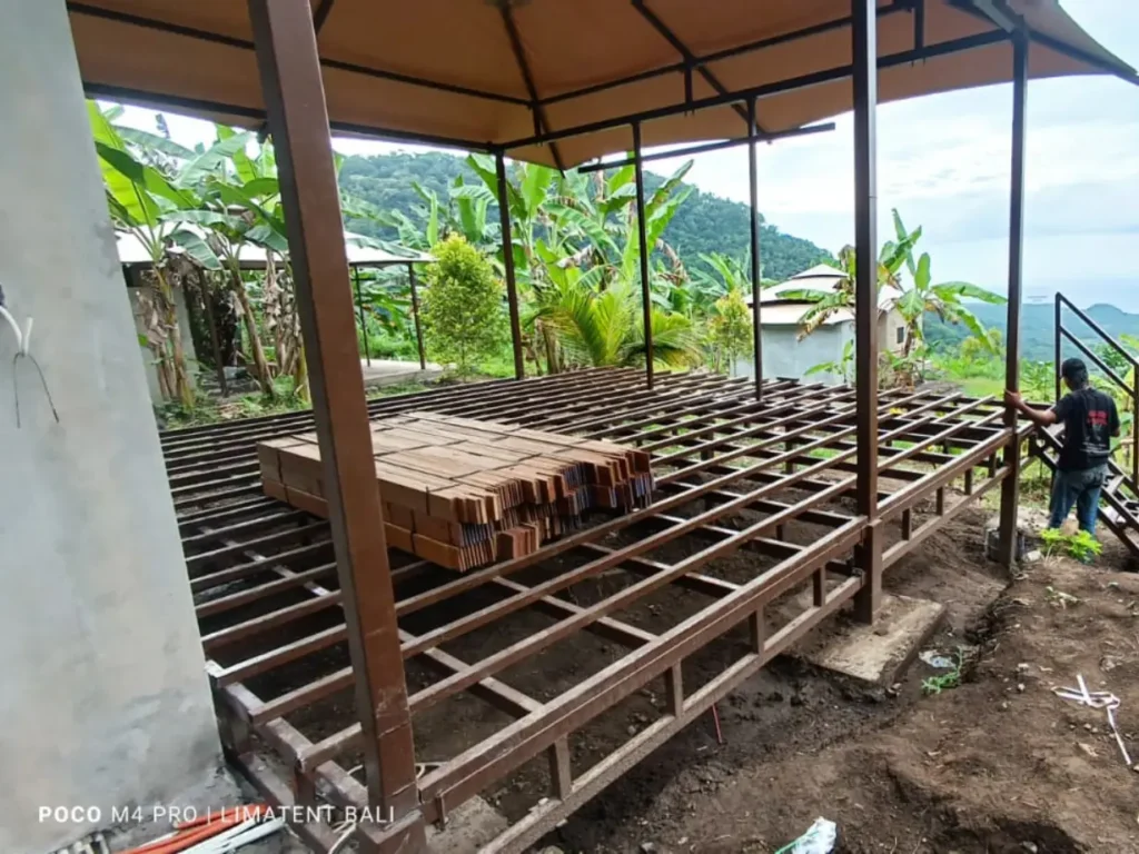 Decking Glamping Kaura Bali