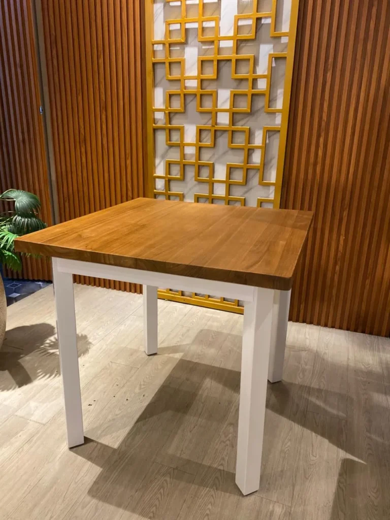 Meja Mausta Kopitiam Seturan 1_converted